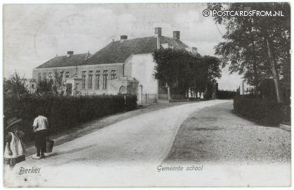 Berkel ZH, Gemeente school ansichtkaart: Berkel ZH, Gemeente school