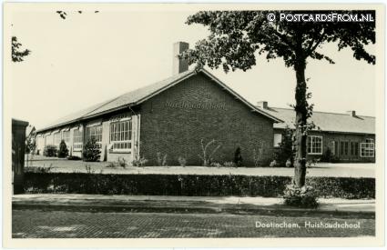 ansichtkaart: Doetinchem, Huishoudschool