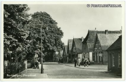 Beekbergen, Dorpstraat ansichtkaart: Beekbergen, Dorpstraat