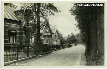 ansichtkaart: Twisk, Dorpstraat