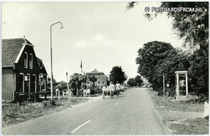 ansichtkaart: Terschelling Hoorn, Dorpsstraat