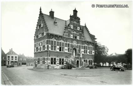 ansichtkaart: Klundert, Stadhuis