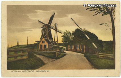 ansichtkaart: Medemblik, Uitgang Westzijde