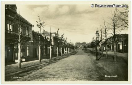Lunteren, Dorpstraat ansichtkaart: Lunteren, Dorpstraat
