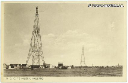 Huizen, N.D.O. ansichtkaart: Huizen, N.D.O.