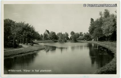 ansichtkaart: Wildervank, Vijver in het plantsoen