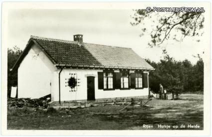 ansichtkaart: Rijen, Huisje op de Heide