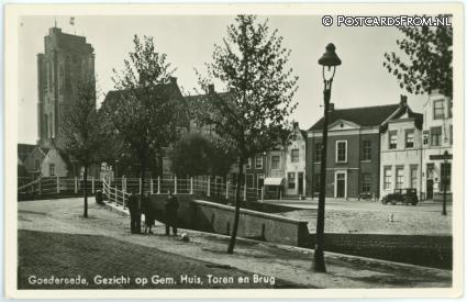 Goedereede, Gezicht op Gem. Huis, Toren en Brug ansichtkaart: Goedereede, Gezicht op Gem. Huis, Toren en Brug