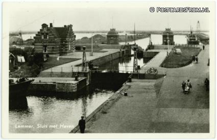 ansichtkaart: Lemmer, Sluis met Haven
