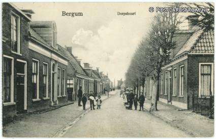 Bergum, Dorpsbuurt ansichtkaart: Bergum, Dorpsbuurt