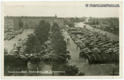 Amsterdam, Zuid. Stadionplein met Parkeerterrein ansichtkaart: Amsterdam, Zuid. Stadionplein met Parkeerterrein