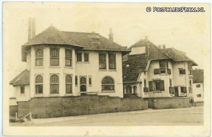 ansichtkaart: Katwijk aan Zee, Villa's aan den Noord Boulevard, tijdelijk bewoond door Juliana