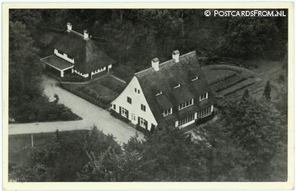 ansichtkaart: Lage Vuursche, Venwoude. Bondshuis v.d. Ned. Prot. Bond