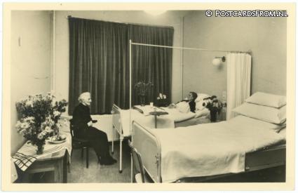 ansichtkaart: Sneek, Stin Antonius Ziekenhuis. 2e klas
