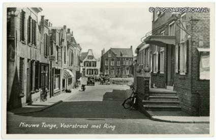 Nieuwe-Tonge, Voorstraat met Ring ansichtkaart: Nieuwe-Tonge, Voorstraat met Ring