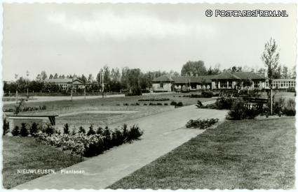 Nieuwleusen, Plantsoen ansichtkaart: Nieuwleusen, Plantsoen