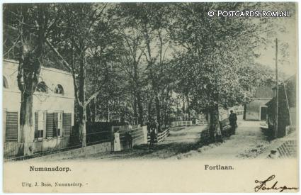 ansichtkaart: Numansdorp, Fortlaan