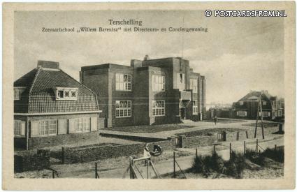 ansichtkaart: Terschelling, Zeevaartschool Willem Barentsz met Directeurs en Conciergewoning