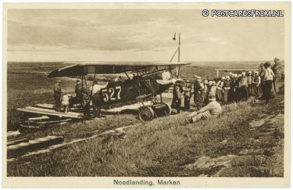 ansichtkaart: Marken, Noodlanding