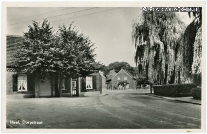 ansichtkaart: Heel, Dorpstraat