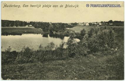 Muiderberg, Een heerlijk plekje aan de Bliekwijk ansichtkaart: Muiderberg, Een heerlijk plekje aan de Bliekwijk