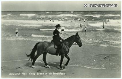ansichtkaart: Nes Ameland, Veilig baden in de Noordzee