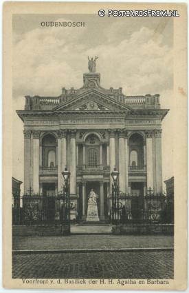 Oudenbosch, Voorfront v.d.Basiliek der H.H. Agatha en Barbara ansichtkaart: Oudenbosch, Voorfront v.d.Basiliek der H.H. Agatha en Barbara