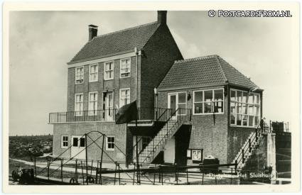 ansichtkaart: Dinteloord, Dintelsas. Het Sluishuis
