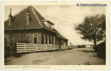 Goedereede, School met woning ansichtkaart: Goedereede, School met woning