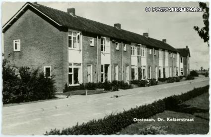 Oostzaan, Dr. Keizerstraat ansichtkaart: Oostzaan, Dr. Keizerstraat