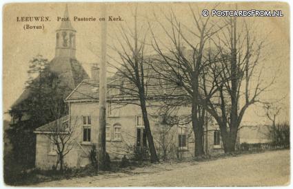 Boven-Leeuwen, Prot. Pastorie en Kerk ansichtkaart: Boven-Leeuwen, Prot. Pastorie en Kerk