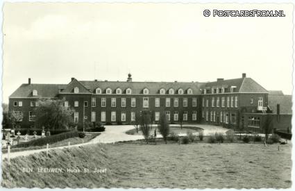 Beneden-Leeuwen, Huize St. Jozef ansichtkaart: Beneden-Leeuwen, Huize St. Jozef