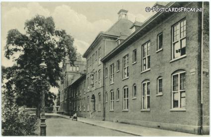 Amsterdam, St. Jacobgesticht. Rustoord. Plantage Middellaan. Barbarahofje ansichtkaart: Amsterdam, St. Jacobgesticht. Rustoord. Plantage Middellaan. Barbarahofje
