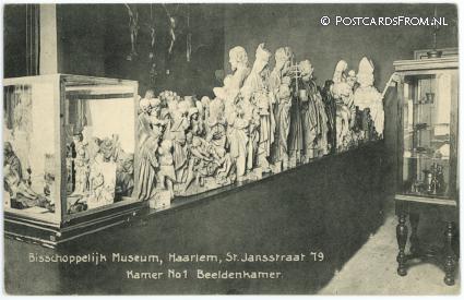 Haarlem, Bisschoppelijk Museum. St. Jansstraat 79. Kamer 1. Beeldenkamer ansichtkaart: Haarlem, Bisschoppelijk Museum. St. Jansstraat 79. Kamer 1. Beeldenkamer