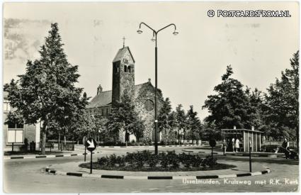 IJsselmuiden, Kruisweg met R.K. Kerk ansichtkaart: IJsselmuiden, Kruisweg met R.K. Kerk