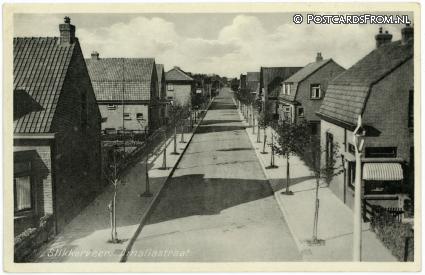 ansichtkaart: Slikkerveer, Amaliastraat