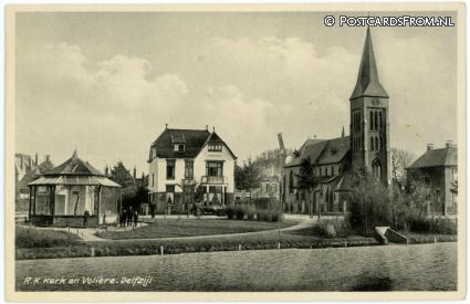 ansichtkaart: Delfzijl, R.K. Kerk en Voliere
