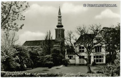 ansichtkaart: Farmsum, N.H. Kerk met Pastorie