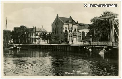 ansichtkaart: Harlingen, Kanaalweg - Schouwburg