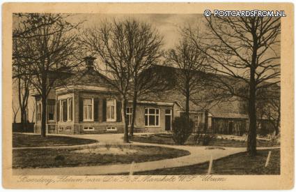 ansichtkaart: Ulrum, Boerderij 'Fletum' van Dr. R.G. Mansholt