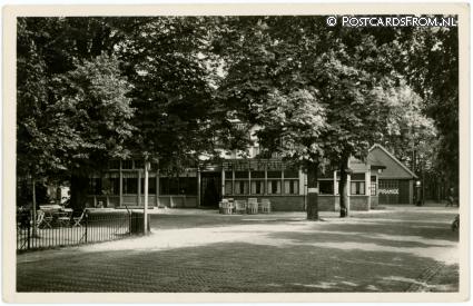 ansichtkaart: Maarn, Hotel-Cafe-Rest. 'De Pyramide van Austerlitz'