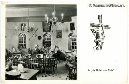 ansichtkaart: Sluis, Cafe-Rest. 'De Molen va Sluis'. Eig. W.F.M. van Enschot