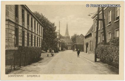 ansichtkaart: Dinxperlo, Dorpstraat