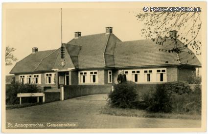 Sint Annaparochie, Gemeentehuis ansichtkaart: Sint Annaparochie, Gemeentehuis