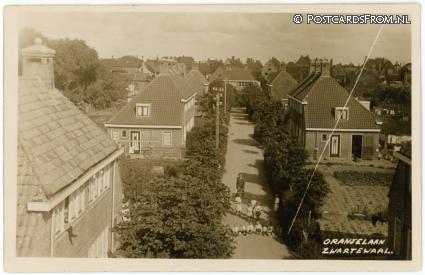 ansichtkaart: Zwartewaal, Oranjelaan