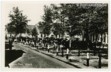 ansichtkaart: Nijkerk GL, Veemarkt Plein