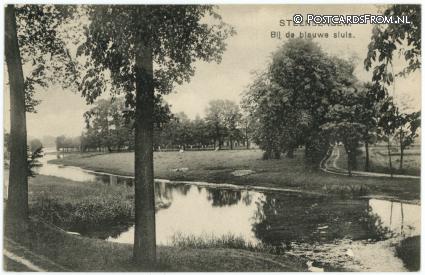 ansichtkaart: Steenbergen NB, Bij de blauwe sluis