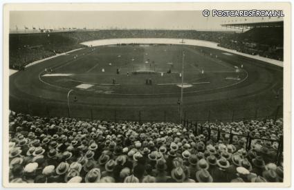 ansichtkaart: Amsterdam, Stadion. Interland Voetbalwedstrijd