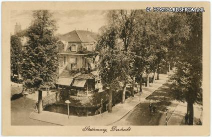 ansichtkaart: Dordrecht, Stationsweg