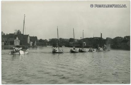 Koog aan de Zaan, ? Sleep met zeilboten ansichtkaart: Koog aan de Zaan, ? Sleep met zeilboten